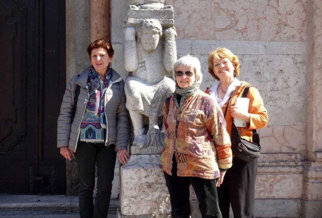 Ecco le mie amiche: Francesca , a sinistra, e Laura.