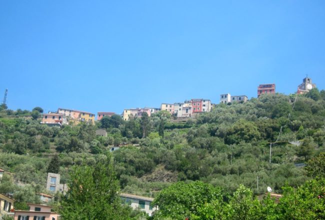 Il borgo di Costa visto dal borgo di Setta a Framura