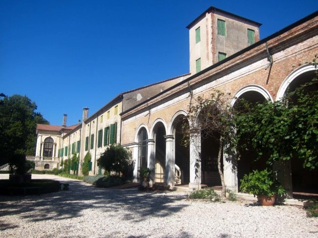 Villa Ca' Conti facciata interna