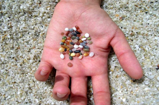 Sardegna rubata e depredata granelli spiaggia is arutas