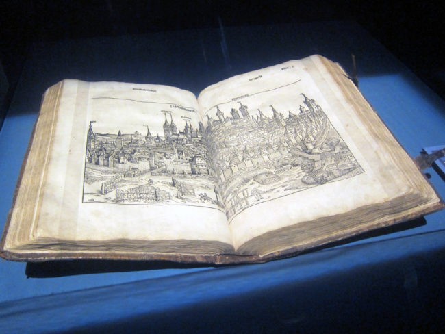 Veduta di Norimberga alla mostra su Dürer e il Rinascimento a Milano