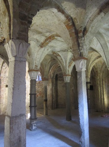 Colonne della cripta longobarda di Sant'Eusebio a Pavia