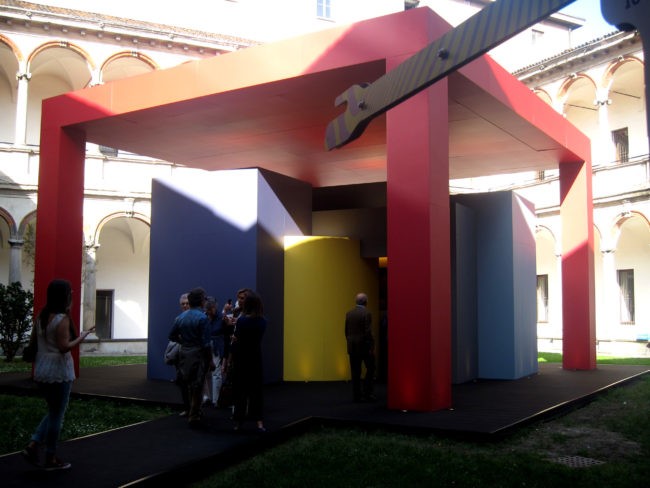 Fuorisalone del Mobile Milano casa colorata