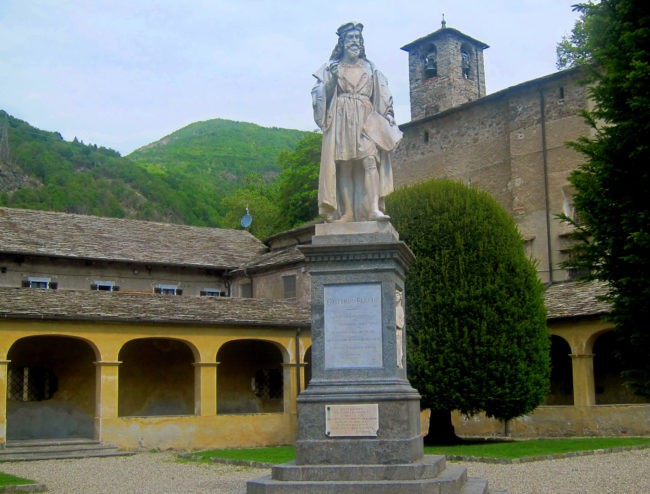 Monumento a Gaudenzio Ferrari a Varallo