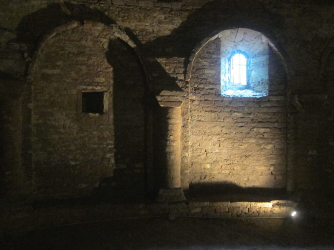 cripta basilica di Lomello