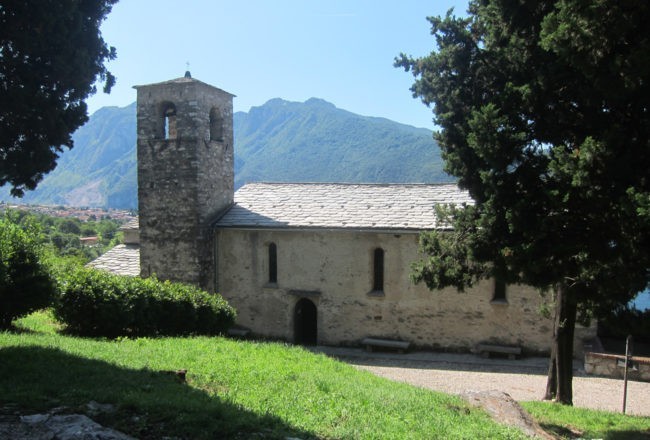 chiesa di san giorgio sentiero del viandante mandello