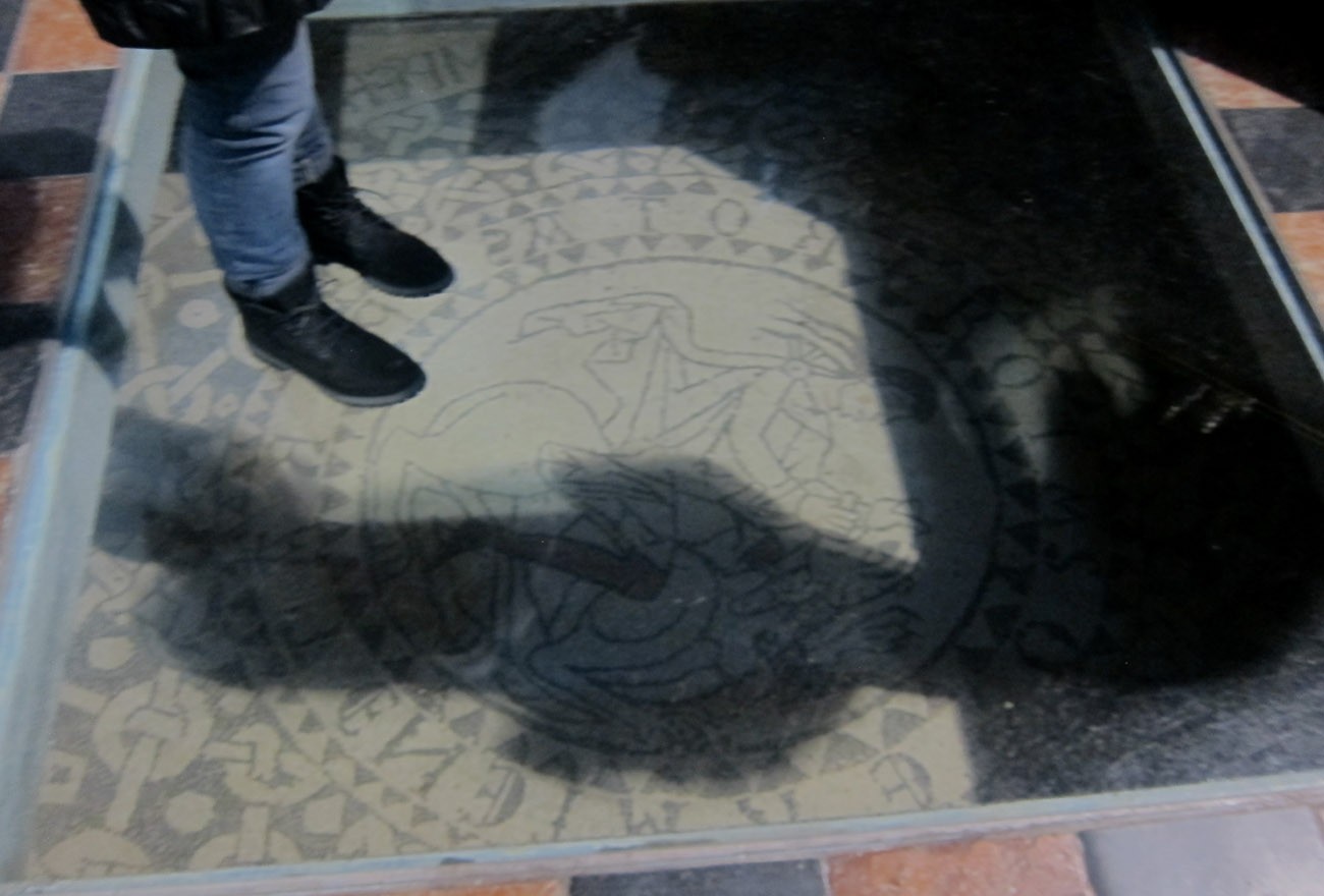 mosaico misterioso sant'orso aosta