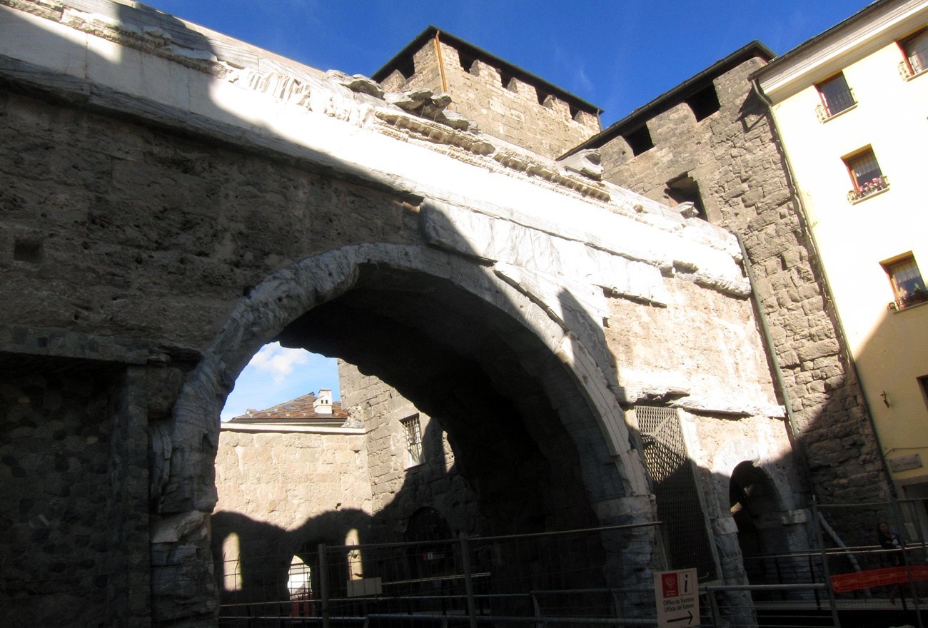 porta-pretoria-aosta