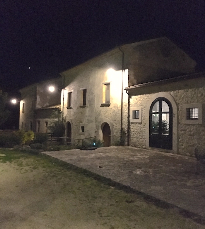 piana dei mulini di notte