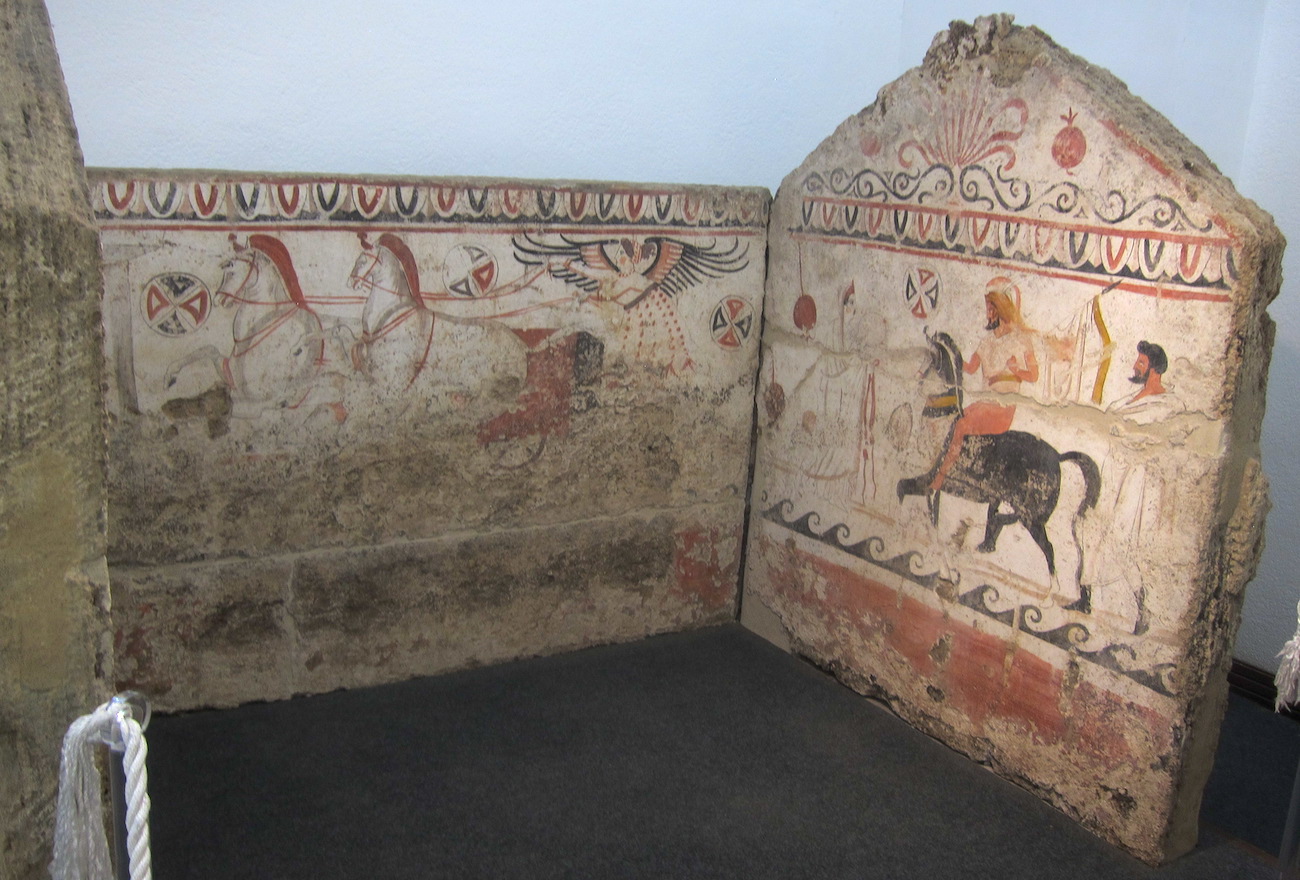 interno tomba museo paestum